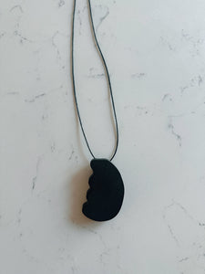 Bold E - Halsketting
