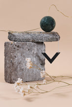 Afbeelding in Gallery-weergave laden, V - SERIE // KETTING
