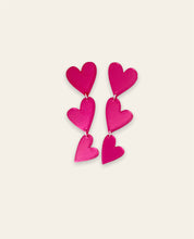 Afbeelding in Gallery-weergave laden, Triple hearts
